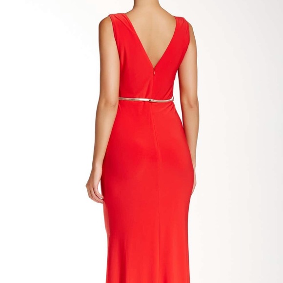 Laundry by Shelli Segal Red Ruched-Front Gown - Picture 2 of 5